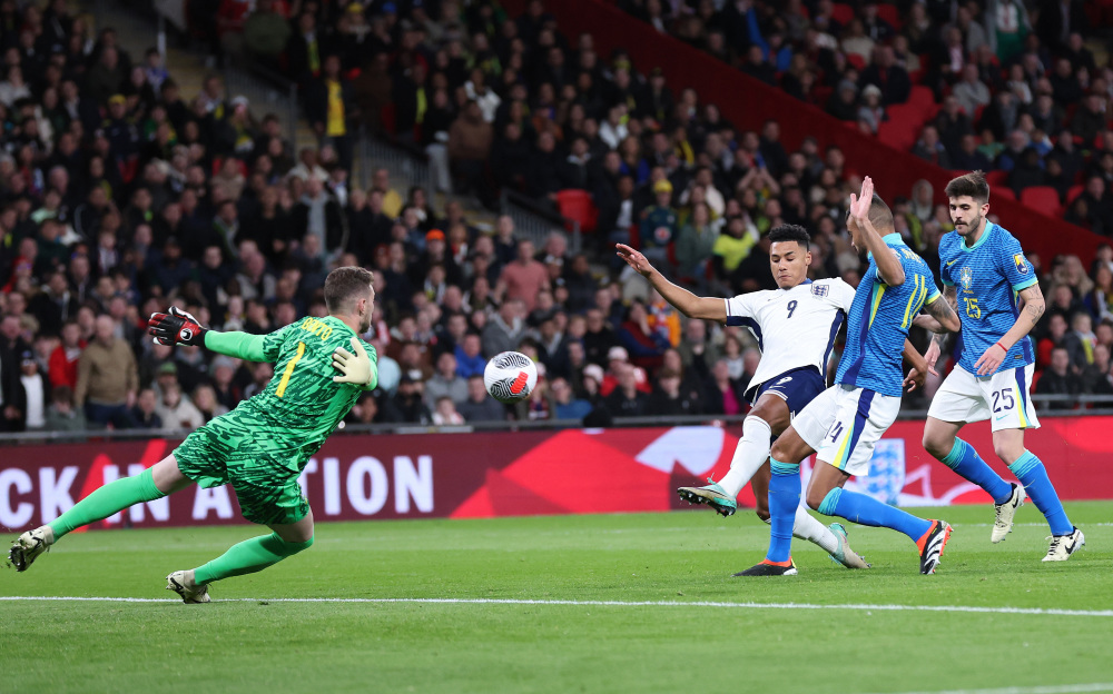 乌克兰对其 乌克兰对其